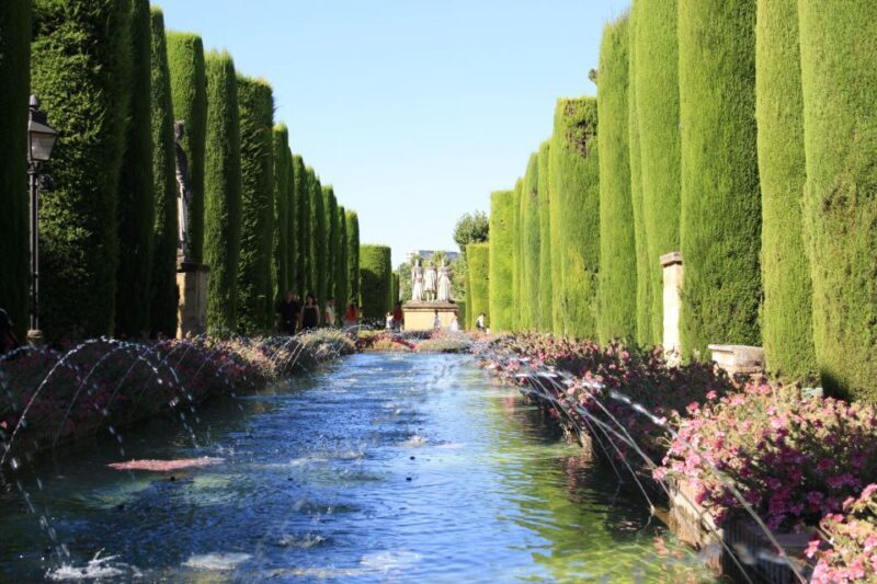 Córdoba: Alcázar and Jewish Quarter 2-Hour Guided Tour - Who Should Book This Tour?