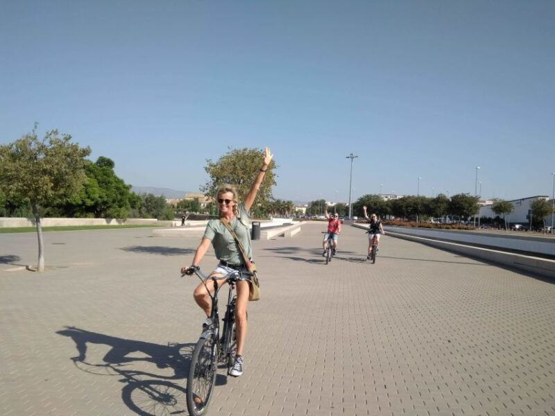 Córdoba Daily Highlights Bike Tour - Key Points
