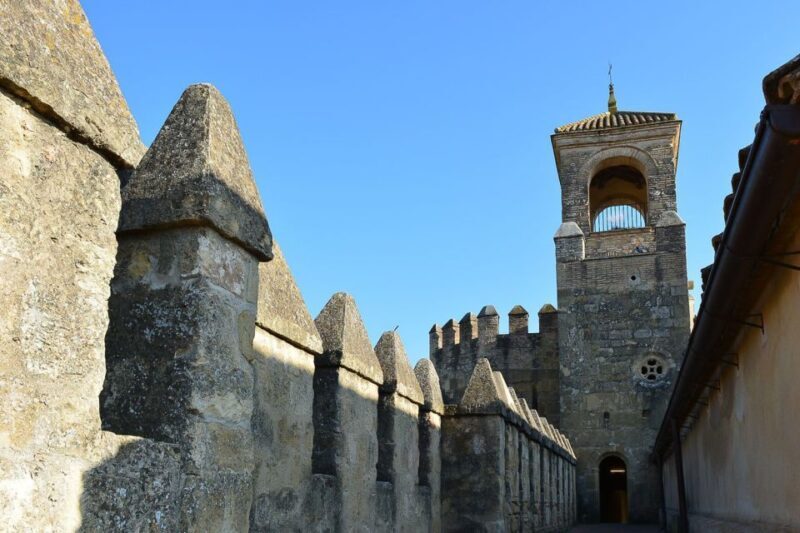 Cordóba: Gardens & Fortress of Catholic Monarchs Guided Tour - A Deep Dive into the Córdoba Fortress & Gardens Tour