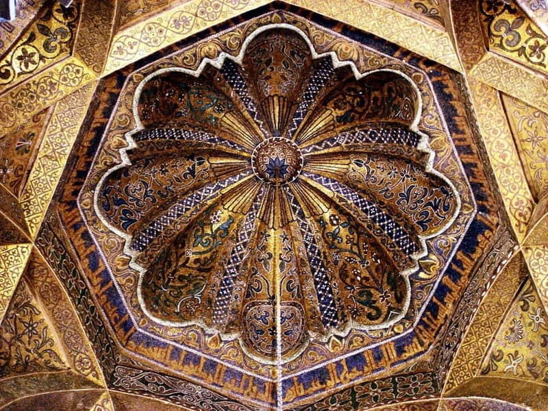 Córdoba: Jewish Quarter, Mosque, and Alcázar Tour - Discovering Córdoba on a Guided Tour