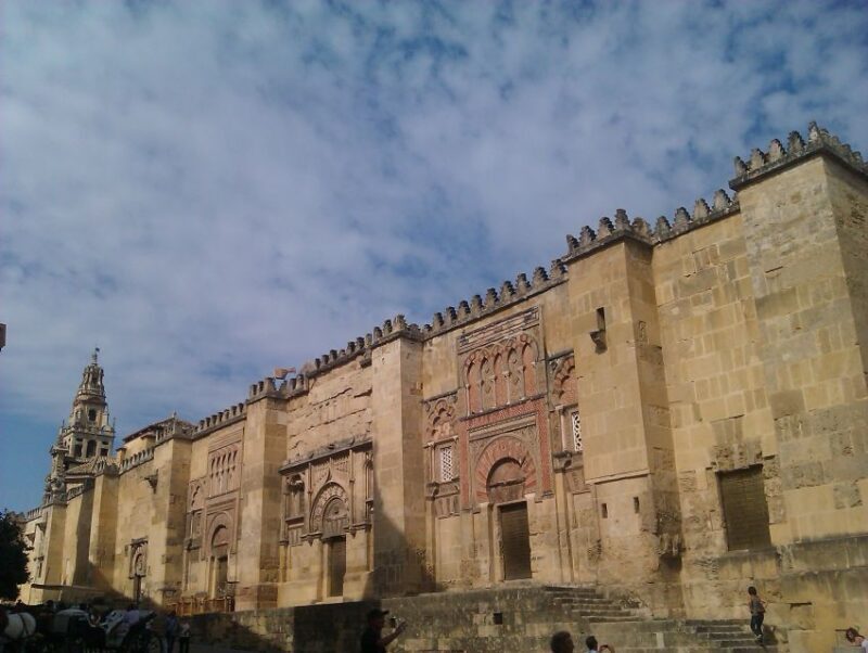 Córdoba: Mosque-Cathedral & Alcazar Guided Tour - FAQ