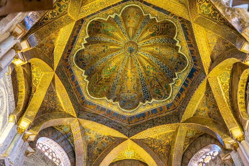 Córdoba: Mosque, Jewish Quarter & Tour with Ticket - Exploring the Jewish Quarter and Córdoba Synagogue