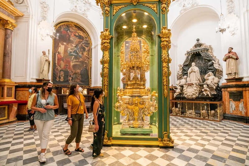 Córdoba: Mosque, Jewish Quarter & Tour with Ticket - Who Will Love This Tour?