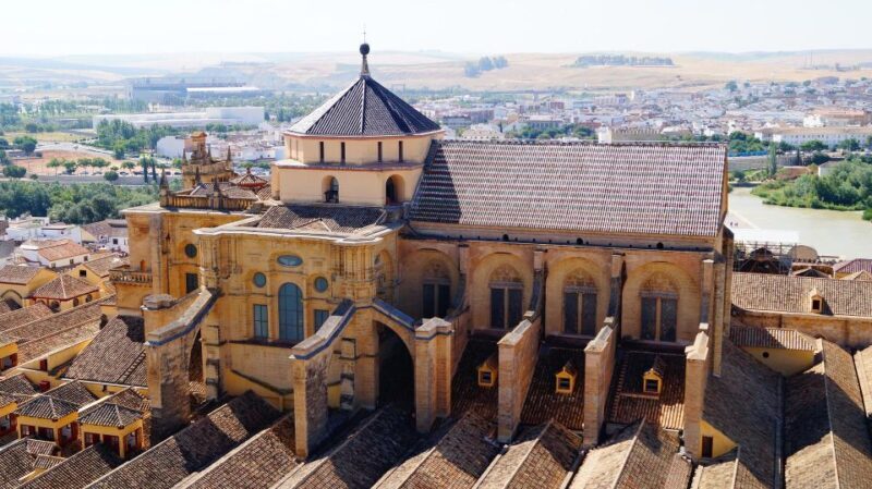 Cordoba - Private Tour including visit to the Fortress - Key Points