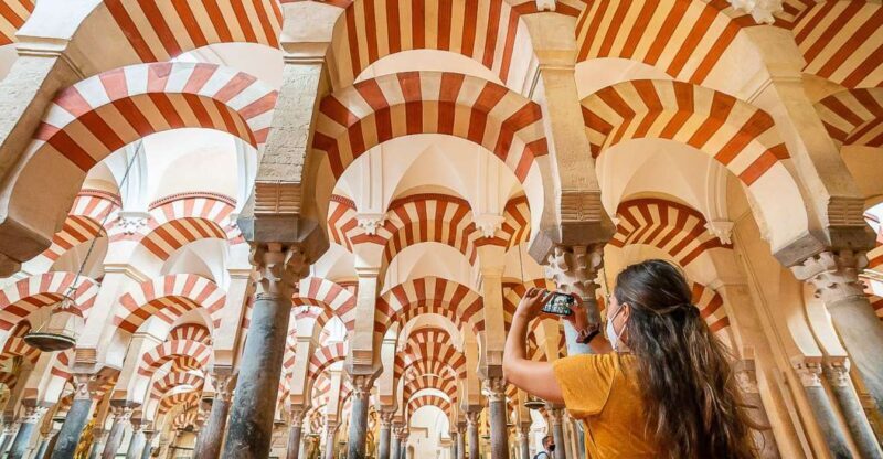 Córdoba: Skip-the-Ticket-Line Mosque-Cathedral Guided Tour - A Deep Dive Into the Córdoba Mosque-Cathedral Guided Tour