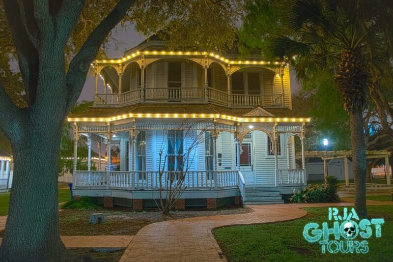 Corpus Christi: Guided Ghost Tour - Corpus Christi: Guided Ghost Tour — A Spooky Night Out With a Local Twist