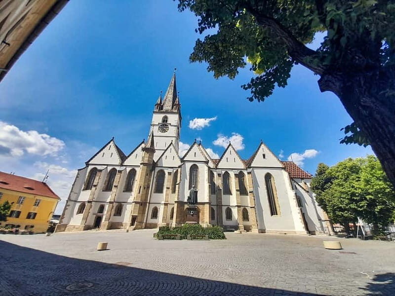 Corvin Castle & Sibiu Fortified City (from Cluj) - FAQ
