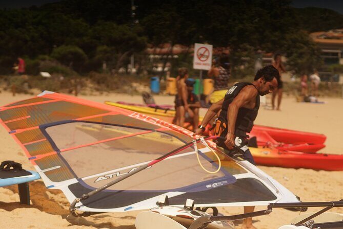 Costa Brava: 2-hours Windsurfing session - An In-Depth Look at the Costa Brava Windsurfing Experience