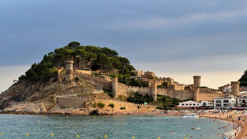 Costa Brava: Boat Ride and Tossa Visit with Hotel Pickup - FAQ