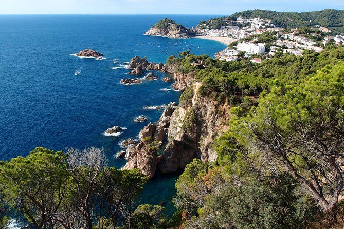 Costa Brava Small Group with Hotel Pick up and Boat Ride - Key Points