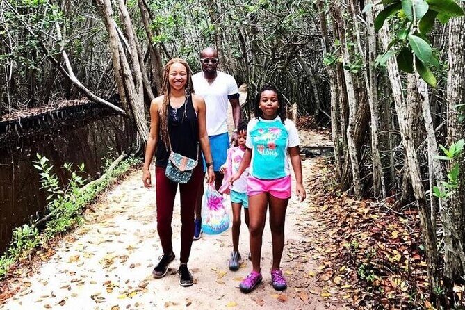 Costa Esmeralda 5 en 1 - Authentic Experiences and Guide Value