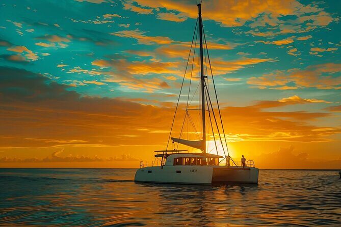 Costa Rica Catamaran Private Sunset Tour with Drinks - Key Points