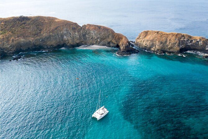 Costa Rica Catamaran Private Sunset Tour with Drinks - Food, Drinks, and Atmosphere