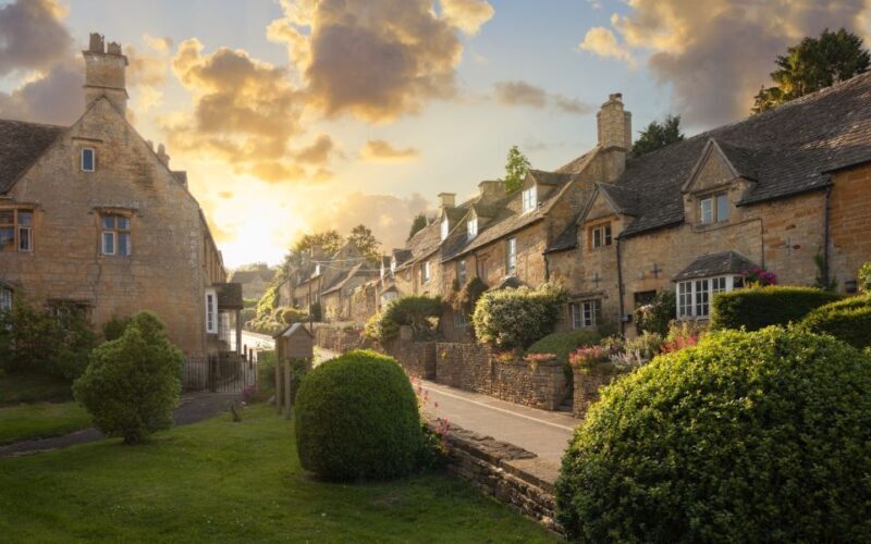 Cotswolds from London Private One-Day Tour by Car - A Detailed Look at the Cotswolds Private Day Trip