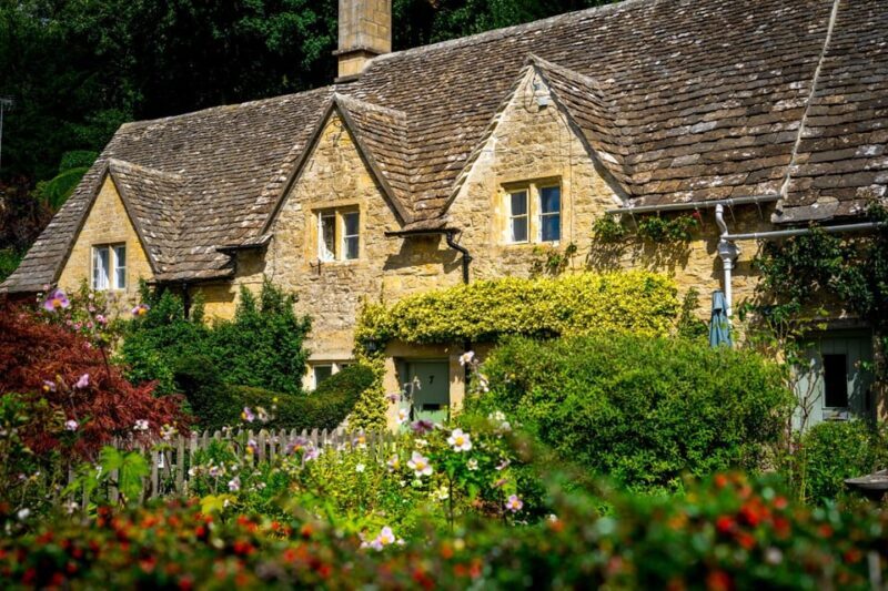 Cotswolds Village Private Car Tour and Photoshoot - What You Can Expect During the Photoshoot