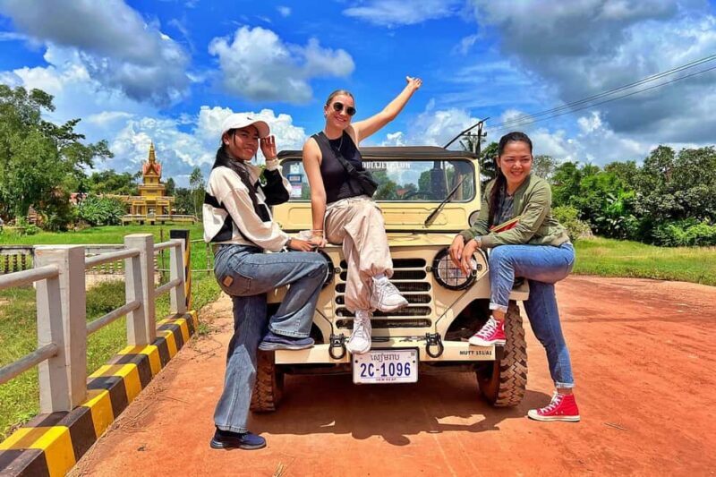 Countryside & Floating Village Tour by vintage jeep - Key Points