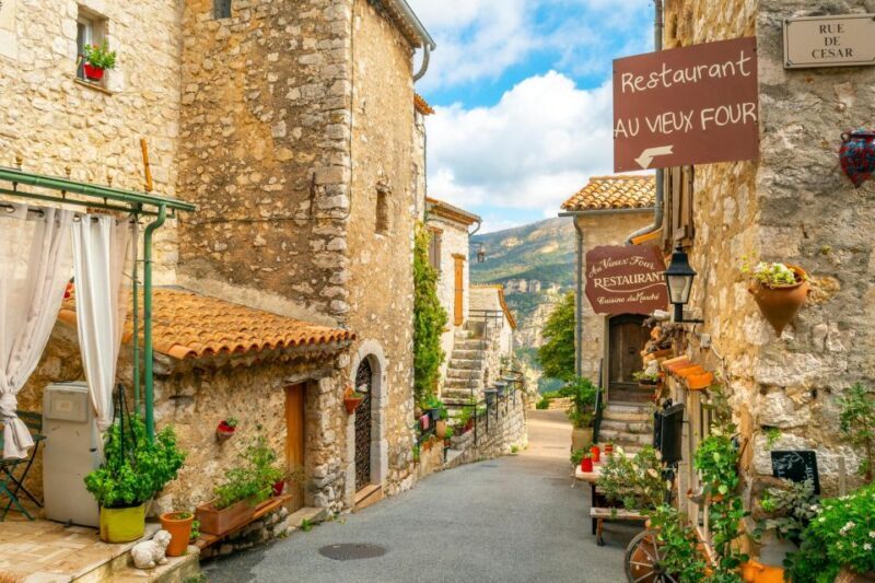 Countryside, Medieval Village and Lake Private Guided Tour - An In-Depth Look at the Countryside, Medieval Village and Lake Tour