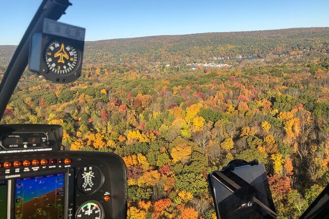 Couple's Private Hudson Valley Fall Foliage Helicopter Tour from Westchester - Key Points