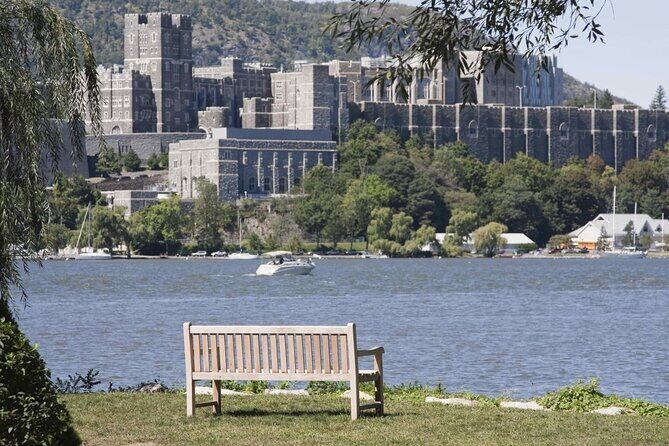 Couple's Private Hudson Valley Fall Foliage Helicopter Tour from Westchester - A Closer Look at the Hudson Valley Helicopter Experience