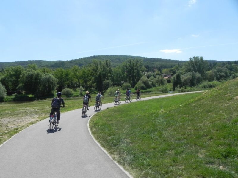 Coutryside bike tour to Karlstejn Castle. - Experience the Czech Countryside on a Bike Tour to Karlstejn Castle
