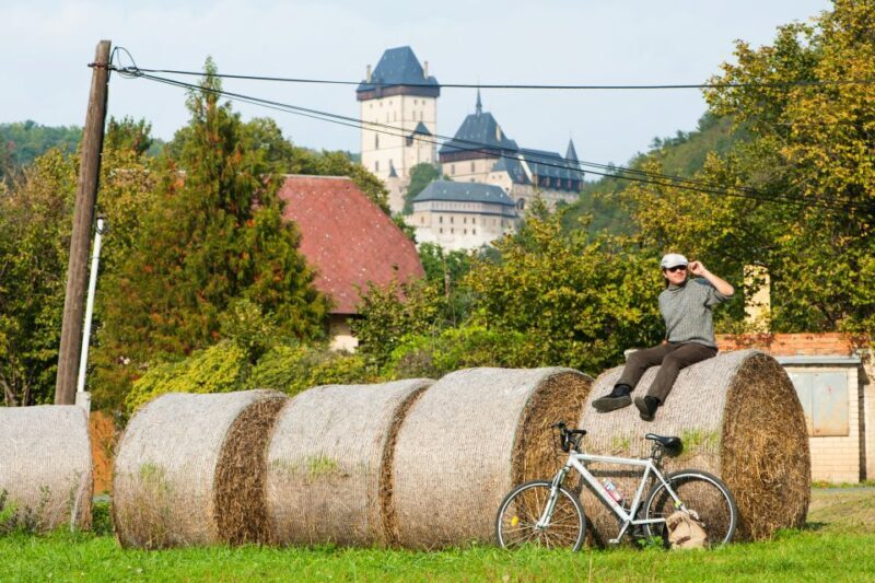 Coutryside bike tour to Karlstejn Castle. - FAQ