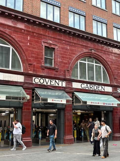 Covent Garden Tour; ghosts and theaters with tarot cards at the end - Who Will Love This Tour?