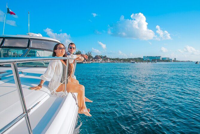 Cozumel Private Yacht and Snorkel with Lunch and Open Bar Onboard - FAQs
