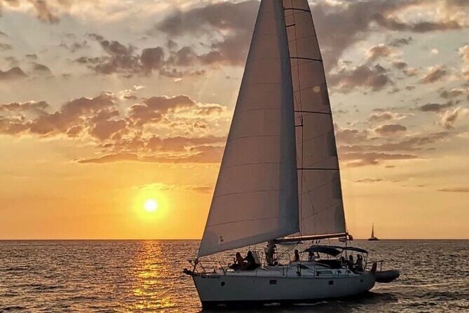 CR Tamarindo Catamaran Tour  Sunset Cruise, Open Bar & Snorkel - Key Points