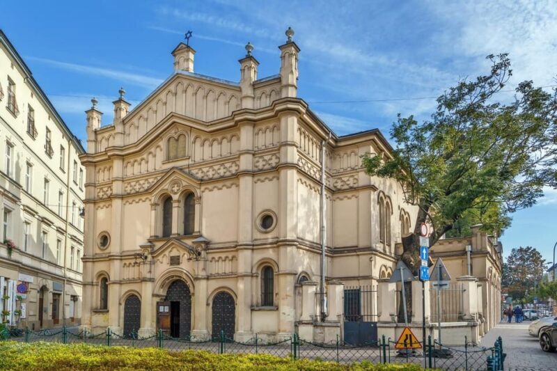 Cracow: Kazimierz Jewish Quarter Walking Tour - A Detailed Look at the Kazimierz Jewish Quarter Walking Tour