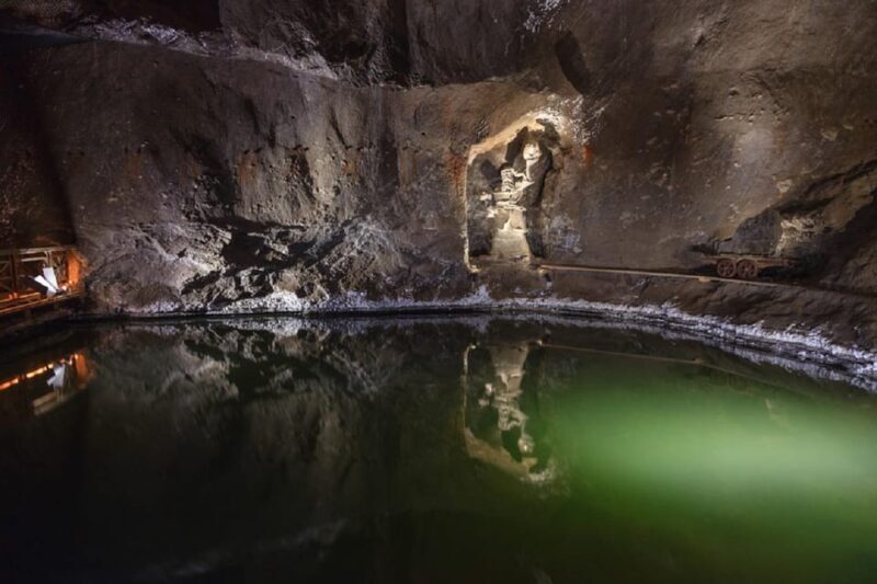 Cracow: Wawel Castle & Cathedral with Salt Mine Tour + Lunch - FAQ