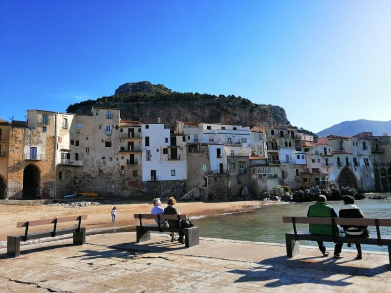 Craft beer taste & aperitivo with locals - Why This Tour Works Well