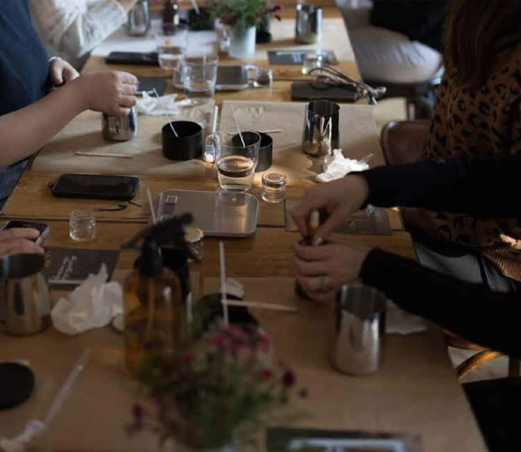 Create you own eco-friendly Candle & Aperitivo - Short Introduction