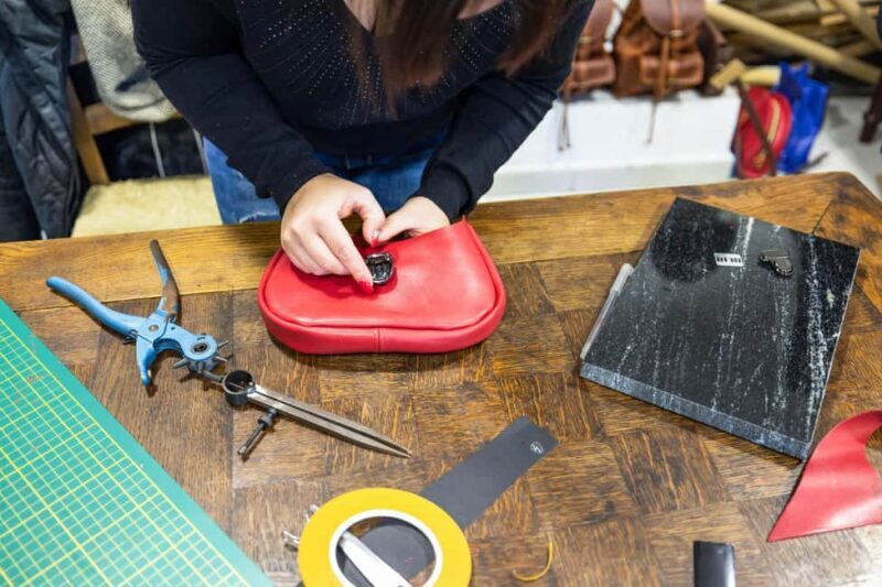 Create your own leather bag in Luberon area! - Key Points