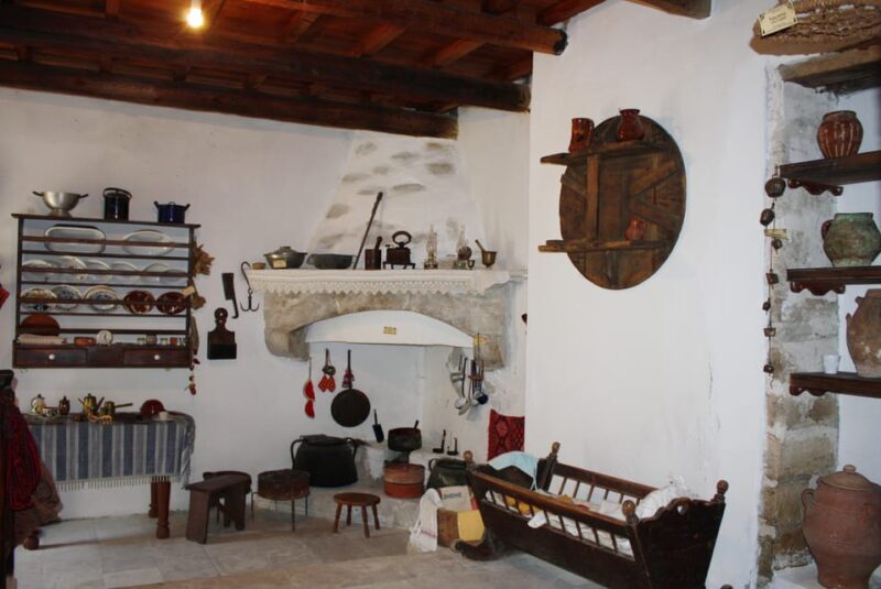 Cretan Traditional Village Assites, with food and drinks - Key Points