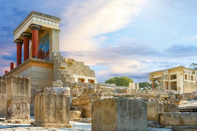 Crete private tour: Knossos Palace and Heraklion Town - An In-Depth Look at the Crete Private Tour