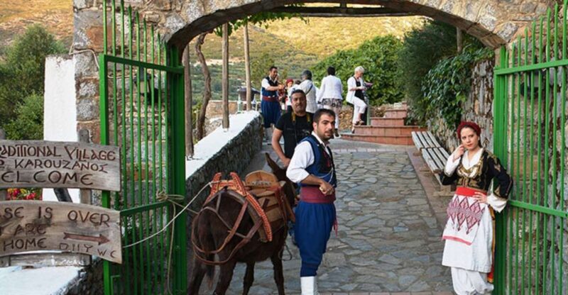 Crete: Traditional Dance Show and Buffet Dinner with Wine - Crete: Traditional Dance Show and Buffet Dinner with Wine