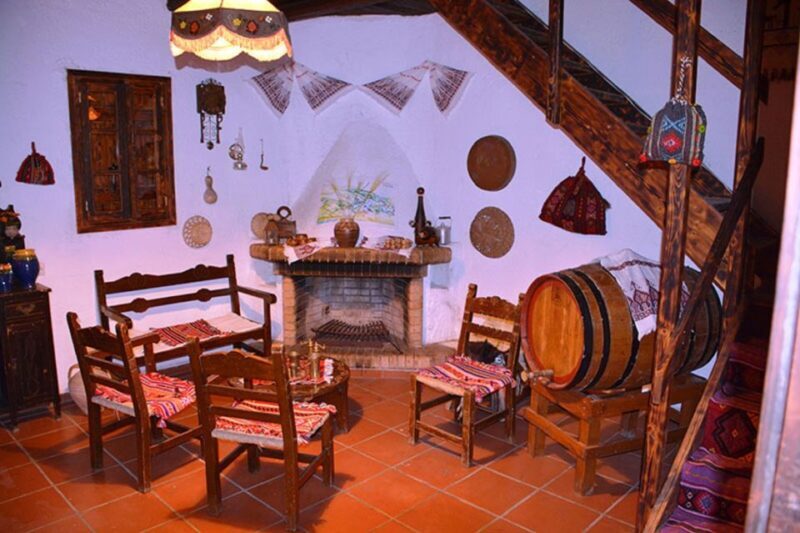 Crete: Traditional Dance Show and Buffet Dinner with Wine - Why It’s a Good Value