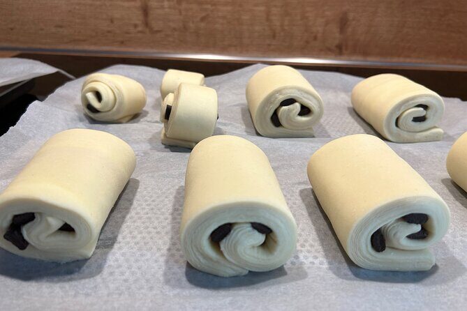 Croissants and pains au chocolat with a pastry chef in Paris - FAQ