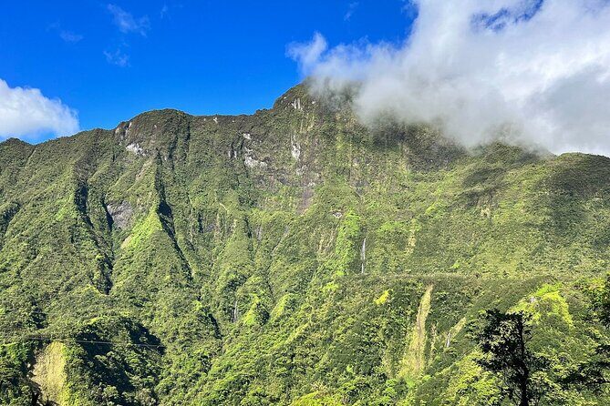 Crossing Over Tahiti Island Safari 4x4 - What We Love