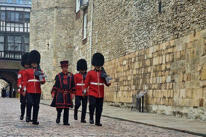 Crown Jewels Royal Secrets Scandals and Tower of London Tour - Analyzing the Experience: What Makes It Great and What to Watch For