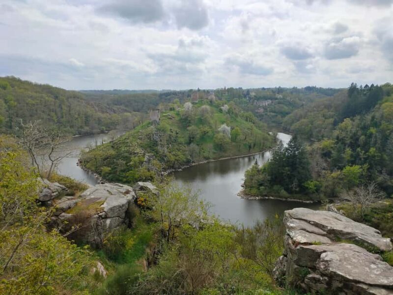 Crozant: Guided road trip in the Valley of the Painters - A Closer Look at the Crozant Guided Road Trip