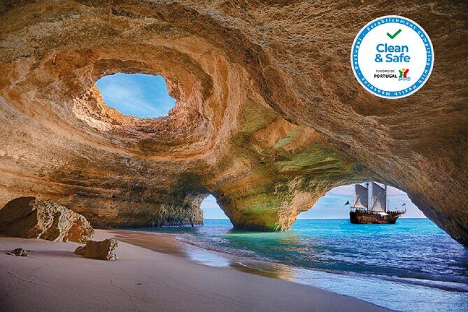 Cruise 2, Benagil - Morning - Caves 11:30H - 14:00H - Coastal Landmarks and the Leisurely Sailing Experience