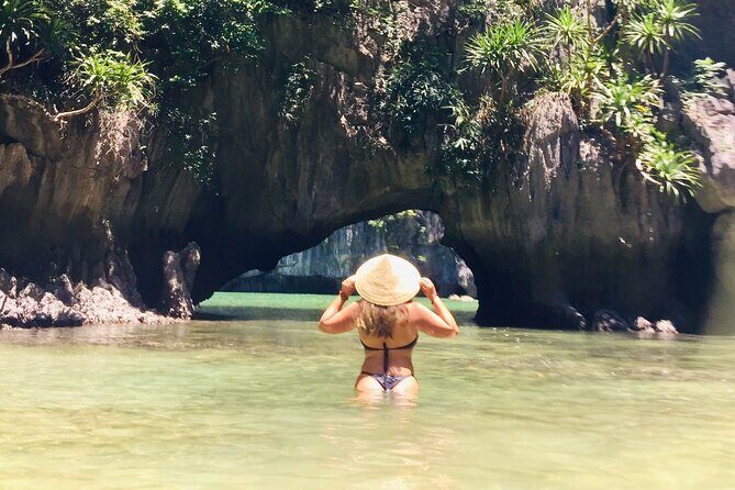 Cruise and kayak on Lan Ha bay Ha Long bay with local experts - The Value of This Experience