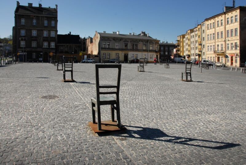 Cruise on the Krakow Vistula & Guided Tour in Former Ghetto - Key Points