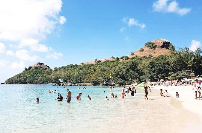 Cruise Ship Round Transfer to Reduit Beach - Key Points