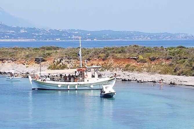 Cruise to White Rocks & Xi Beach with lunch and wine - FAQ