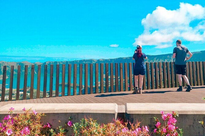 Cruise Travellers: Sete Cidades Volcano, The Blue & Green Lake - Key Points