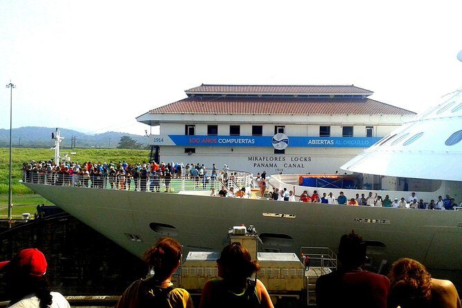Cruiseline Excursion Colon: Panama City tour and Miraflores Locks - Experience the Panama Canal and City From Colon: A Balanced Look