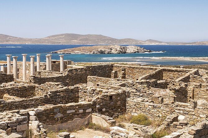 Cruises to Delos-Mykonos, Santorini and Koufonisi by Alexander - Visiting Santorini: The Crossroads of Civilizations