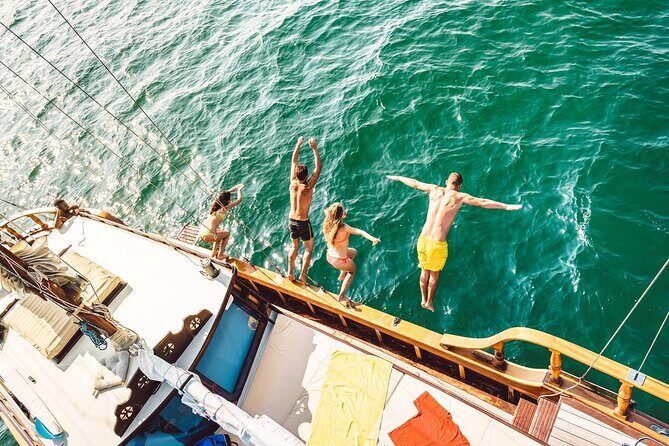 Cruising and Snorkeling Catamaran Private Tour in Punta Cana - A Deep Dive Into the Punta Cana Catamaran Tour